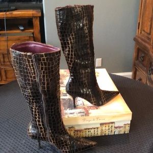 Diego di Luca European animal skin boots. Size 9